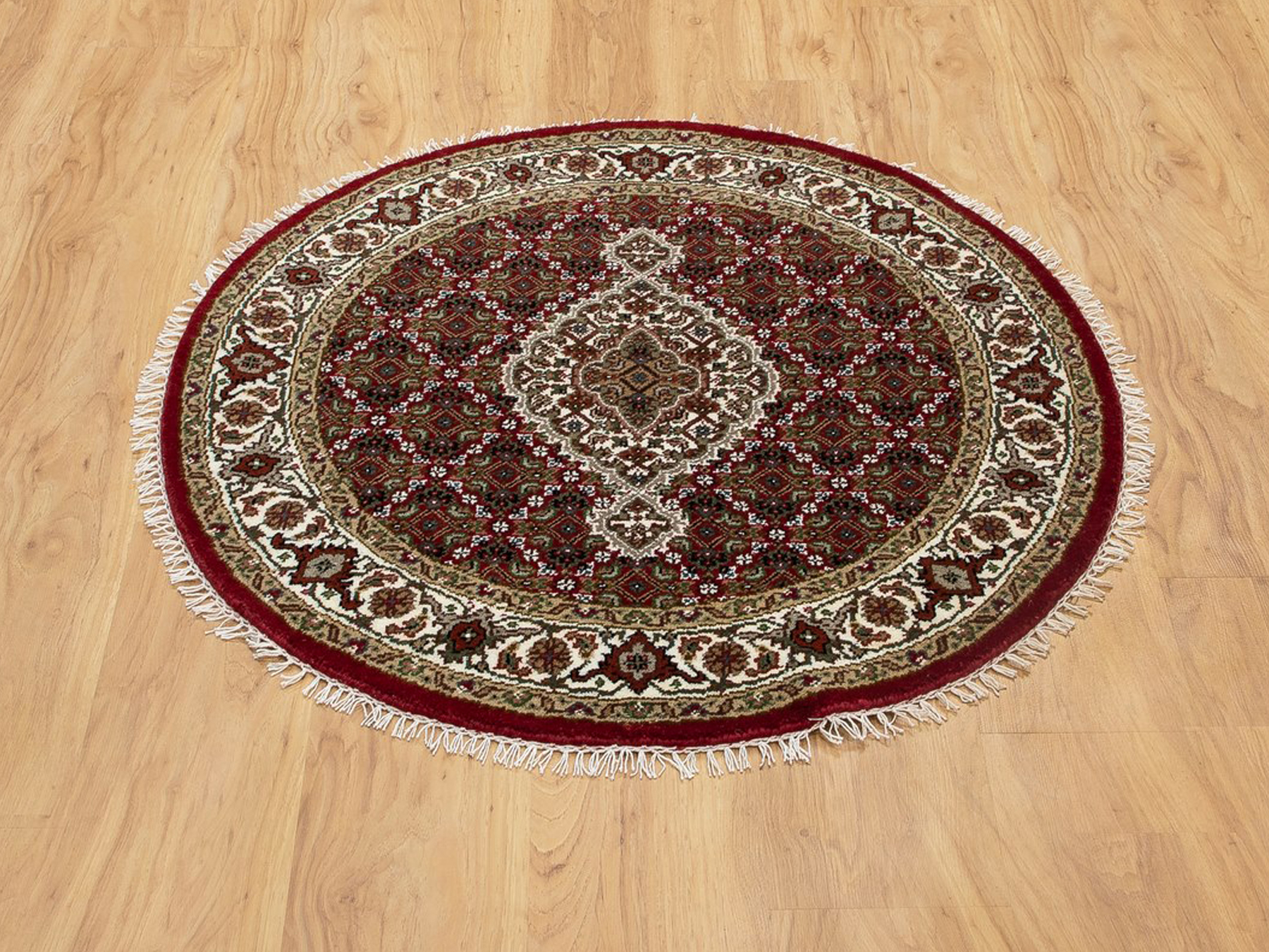 Traditional Rugs LUV528687